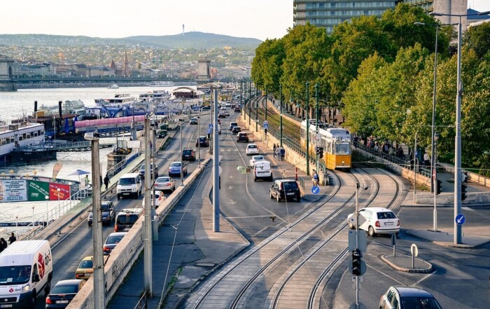 how to get around Budapest