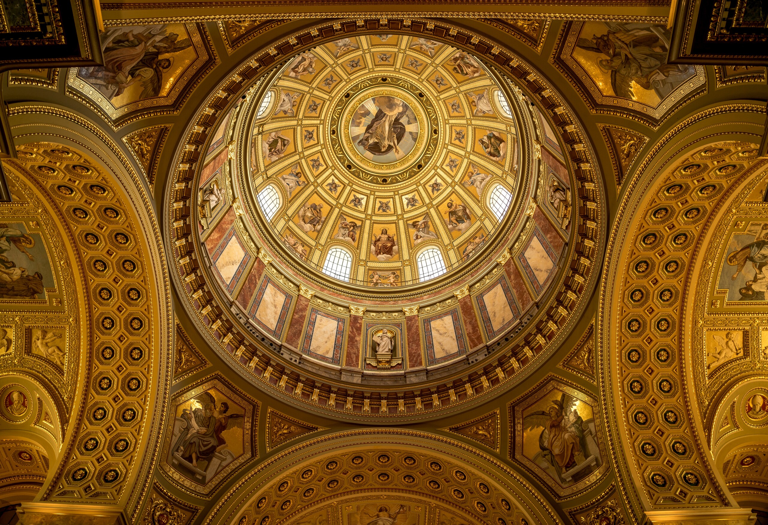 famous churches in Budapest