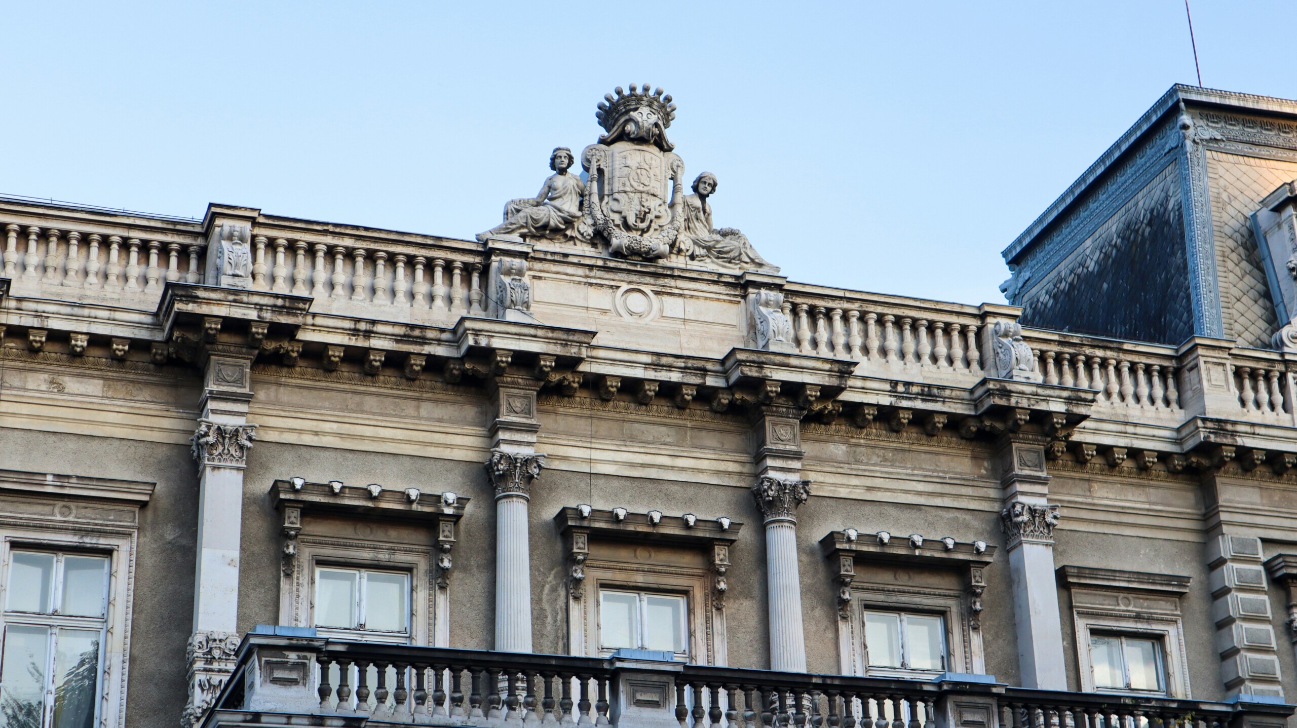 oldest buildings in budapest